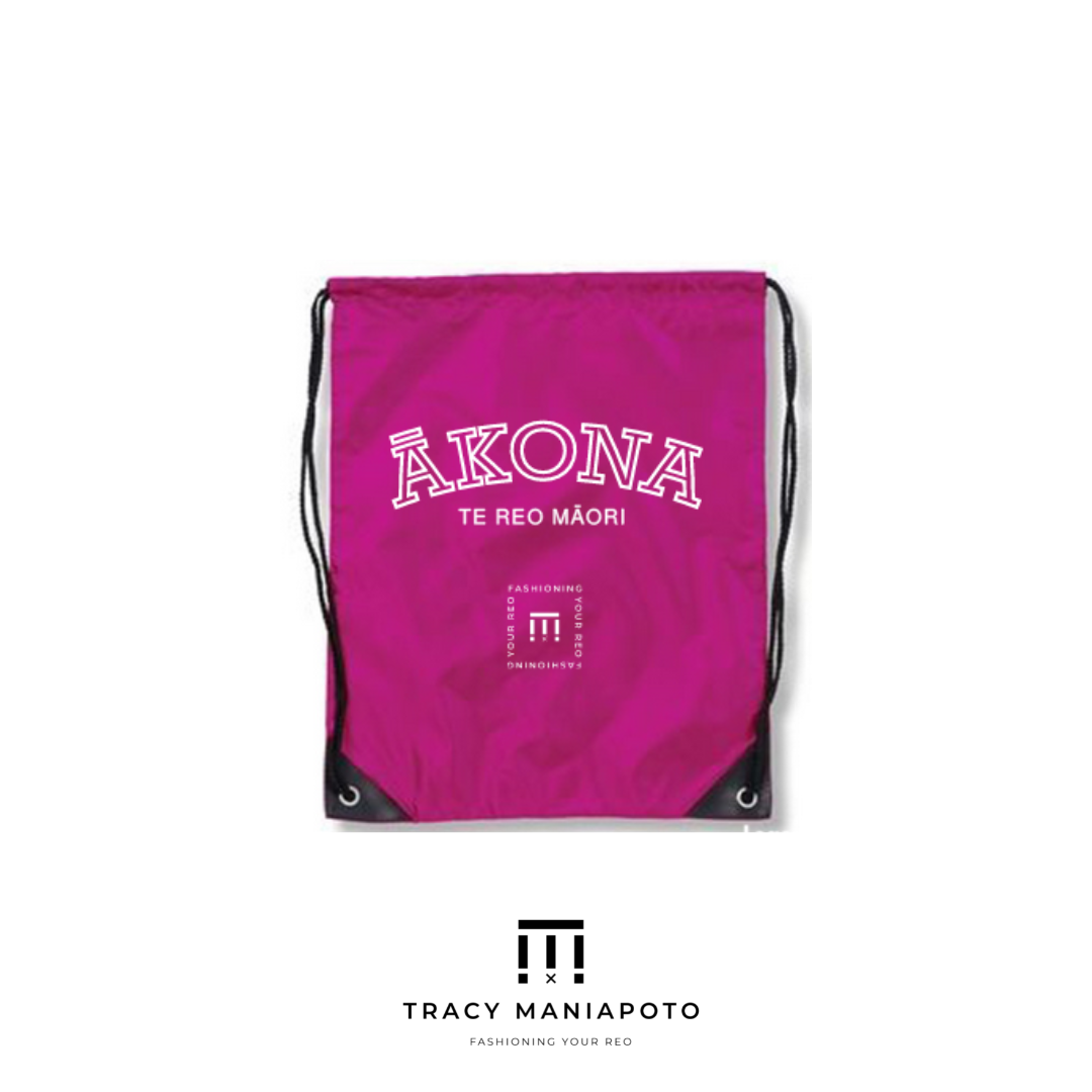 Ākona Te Reo Māori - Pīkau | Bags